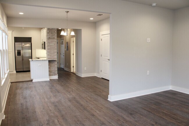 Foto del edificio - TASTEFUL RENOVATION IN KING WILLIAM