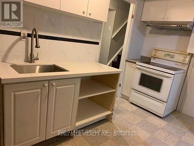 Photo du bâtiment - 26 Deepdale Dr