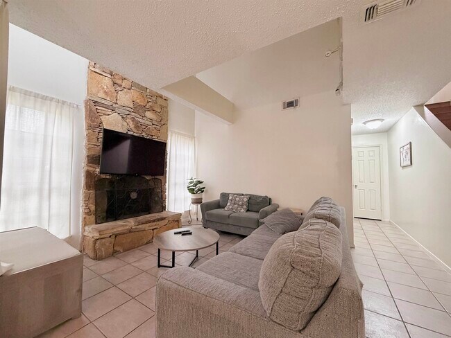 Foto del edificio - 200 Martingale