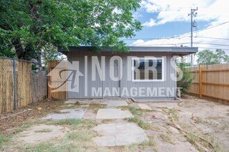 Building Photo - 748 W Pima Ave