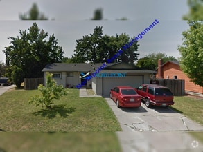 Building Photo - 1465 Janrick Ave