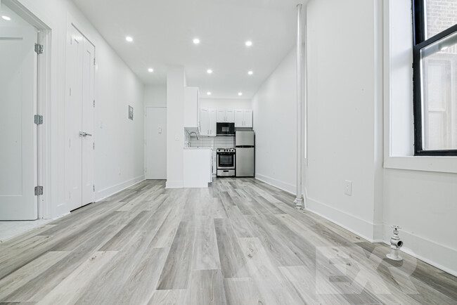 Building Photo - 1155 E 35th St