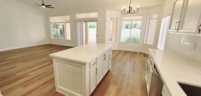 Foto del edificio - 2980 N 152nd Ln