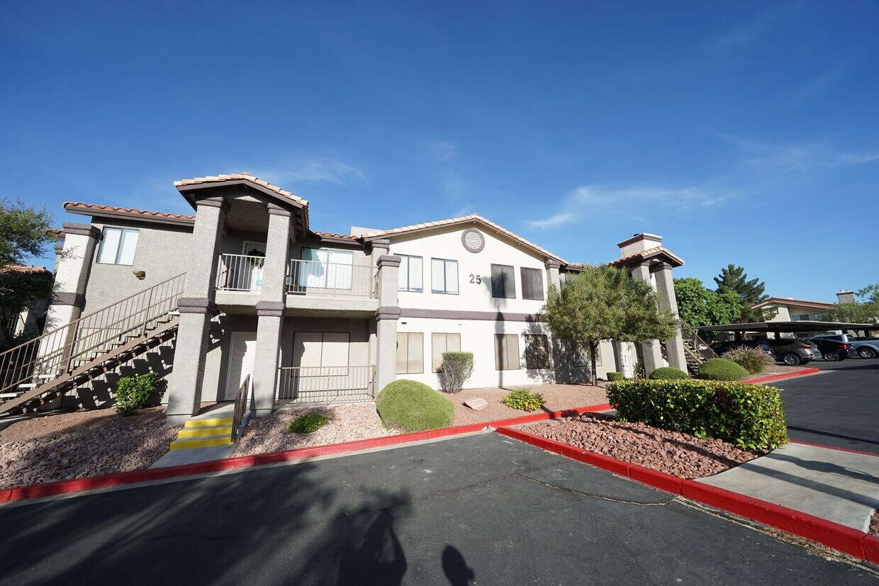 Foto principal - No Showings Until 4/8/24