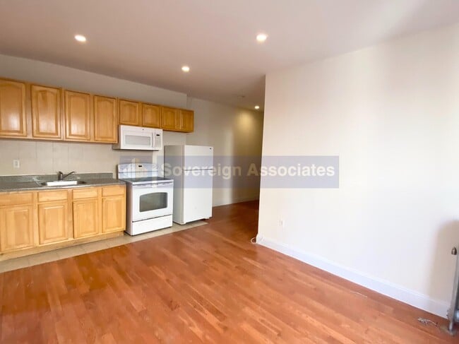 Building Photo - 666 Saint Nicholas Avenue
