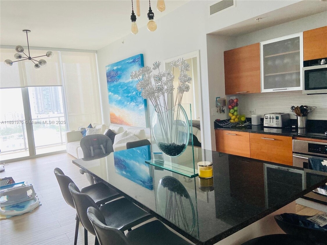 Primary Photo - 3470 E Coast Ave