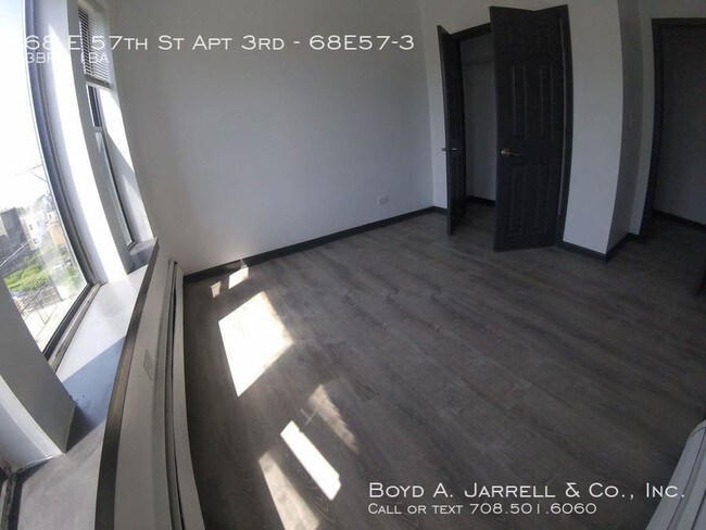 Foto del edificio - 68 E 57th St