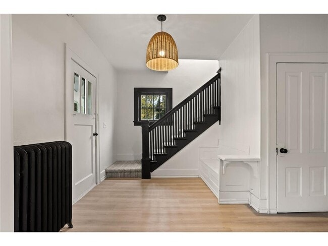 Building Photo - 361 8th Ave S