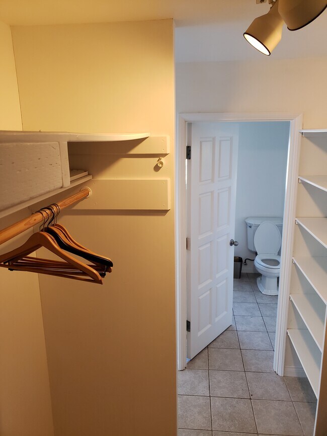 Master closet #2 and bath - 605 Hymettus Ave