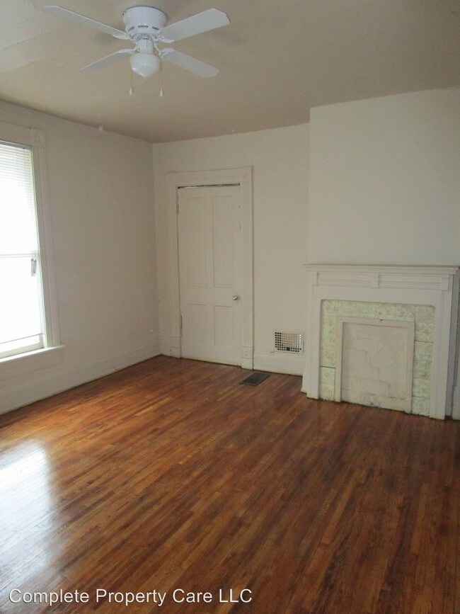 Building Photo - 655 N Elm St