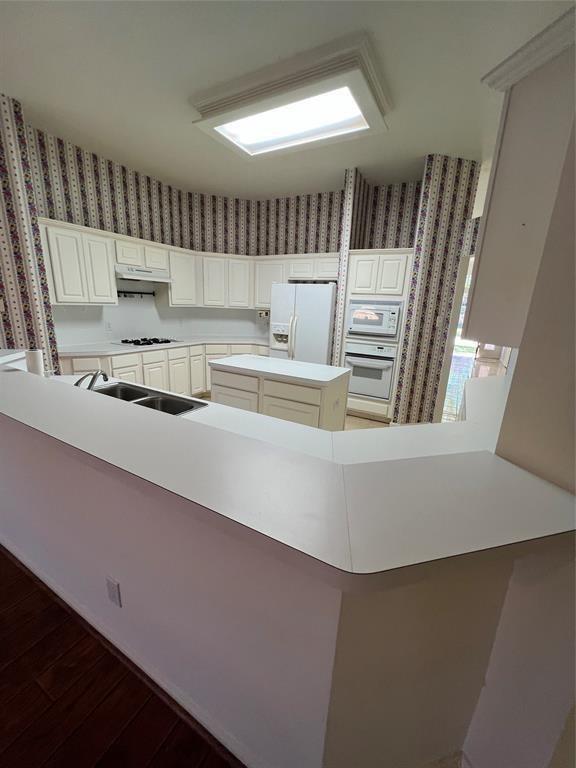 Building Photo - 10943 Oakwood Dr
