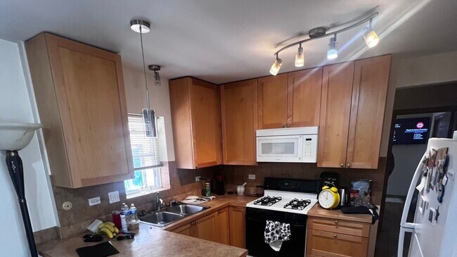 Foto del edificio - 6636 N Harlem Ave