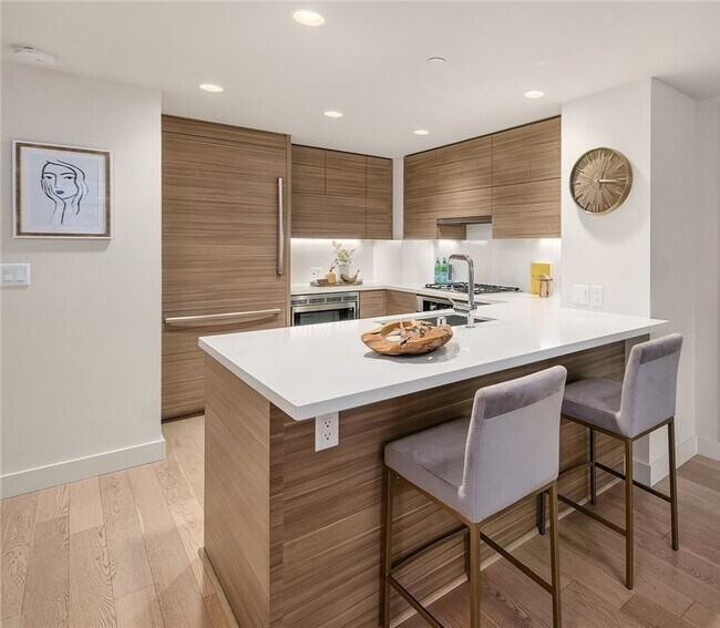 Foto del edificio - 583 Battery St