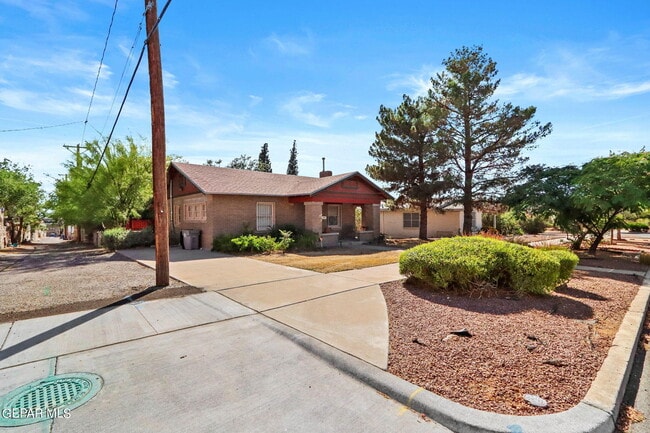 Foto del edificio - 2709 N Florence St