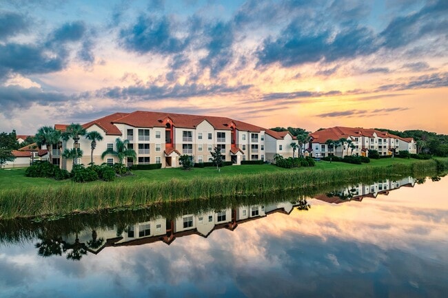 Building Photo - The Landings at Boot Ranch West