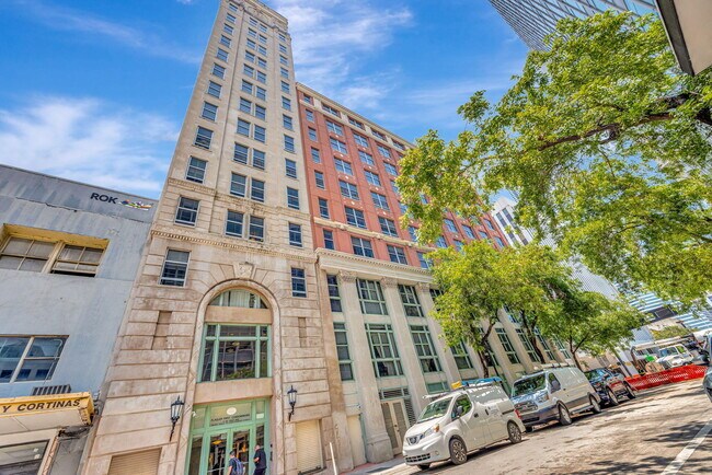 Foto del edificio - 111 E Flagler St