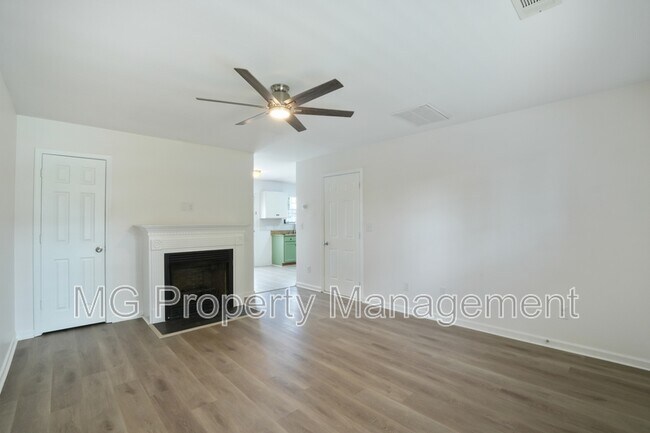 Foto del edificio - 7904 McGarry Trail