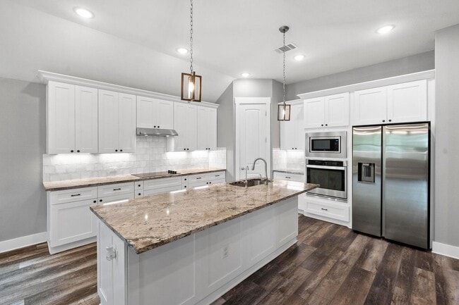 Building Photo - Modern Living Meets Small-Town Texas Charm