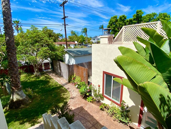 Building Photo - Beautiful 1 Bedroom Apartment w/Private Pa...