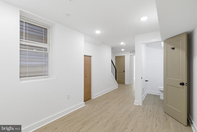 Building Photo - 4021 Brown St