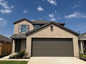 Building Photo - 16815 Spotted Oak Dr