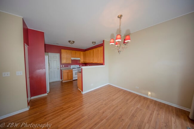 Building Photo - 2400 Sunrise Ct