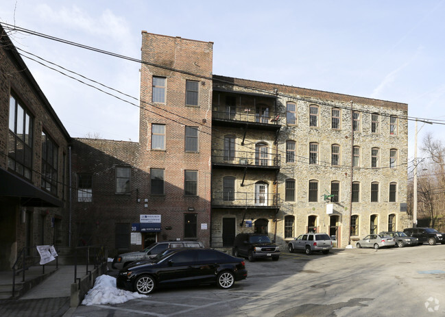 Building Photo - Scotts Mills