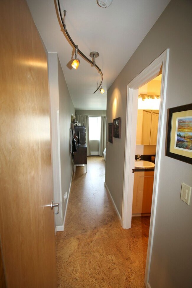Foto del edificio - 3 Bedroom Townhouse!