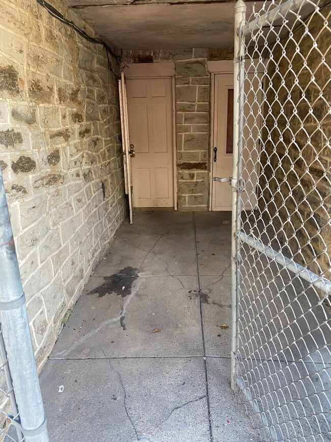 Entrance - 4119 L St