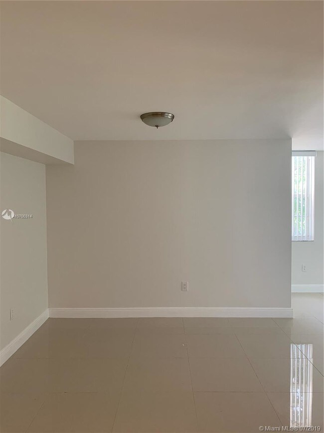 Foto del edificio - 4560 NW 107th Ave