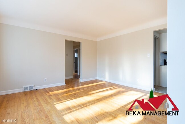 Building Photo - 3 br, 1.5 bath House - 696 Harrington St