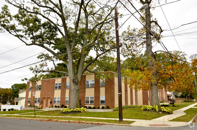 Hillcrest Apartments Apartments - Runnemede, NJ | Apartments.com