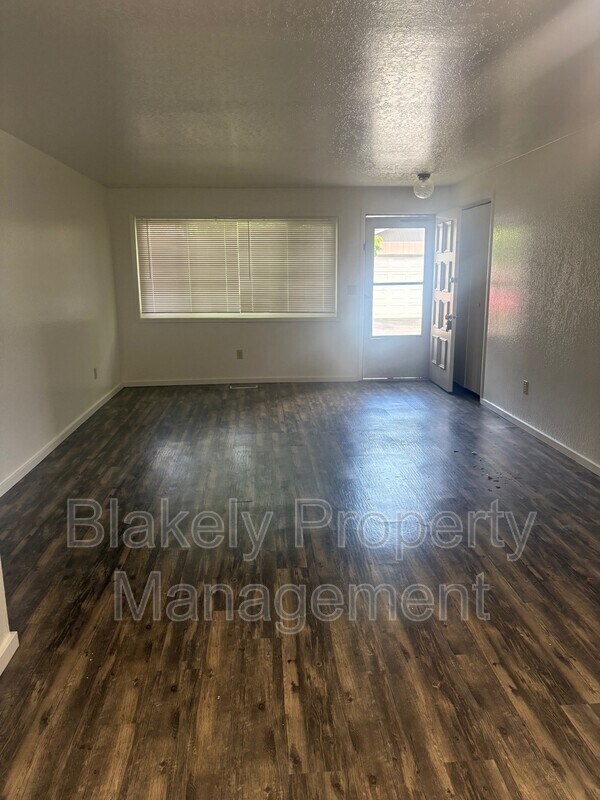 Foto del edificio - 3047 N Linda Vista Ln