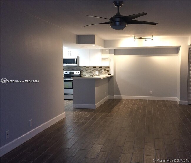 Building Photo - 10749 Cleary Blvd