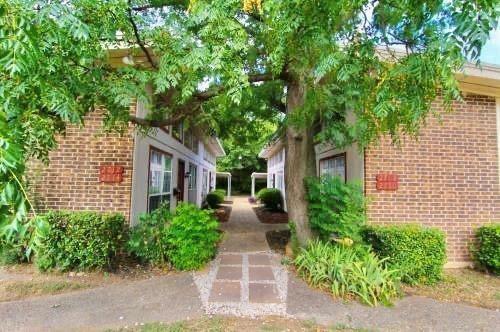 Foto principal - 2708 McCart Ave