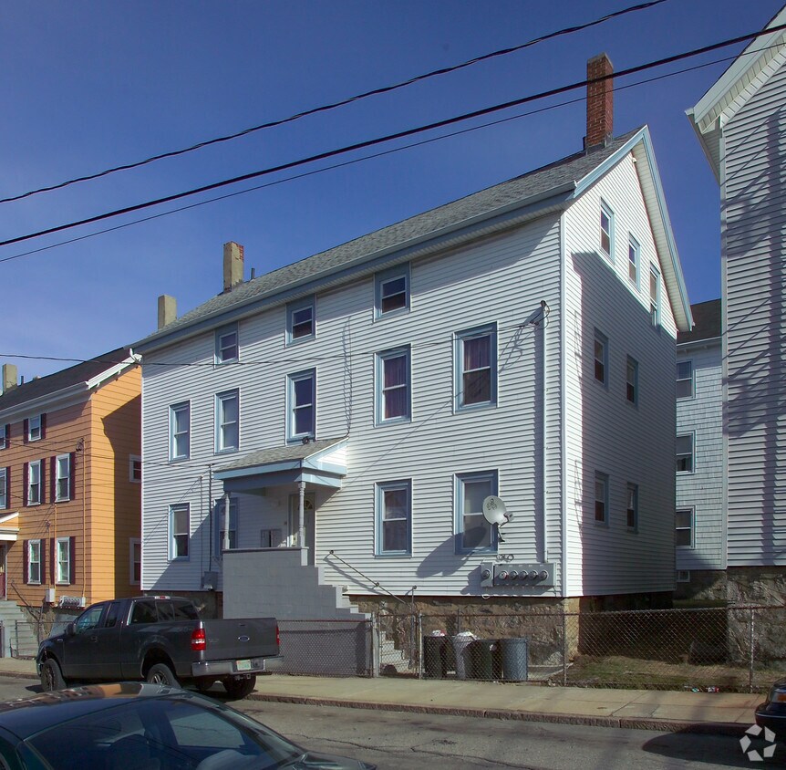 Building Photo - 152 Fountain St