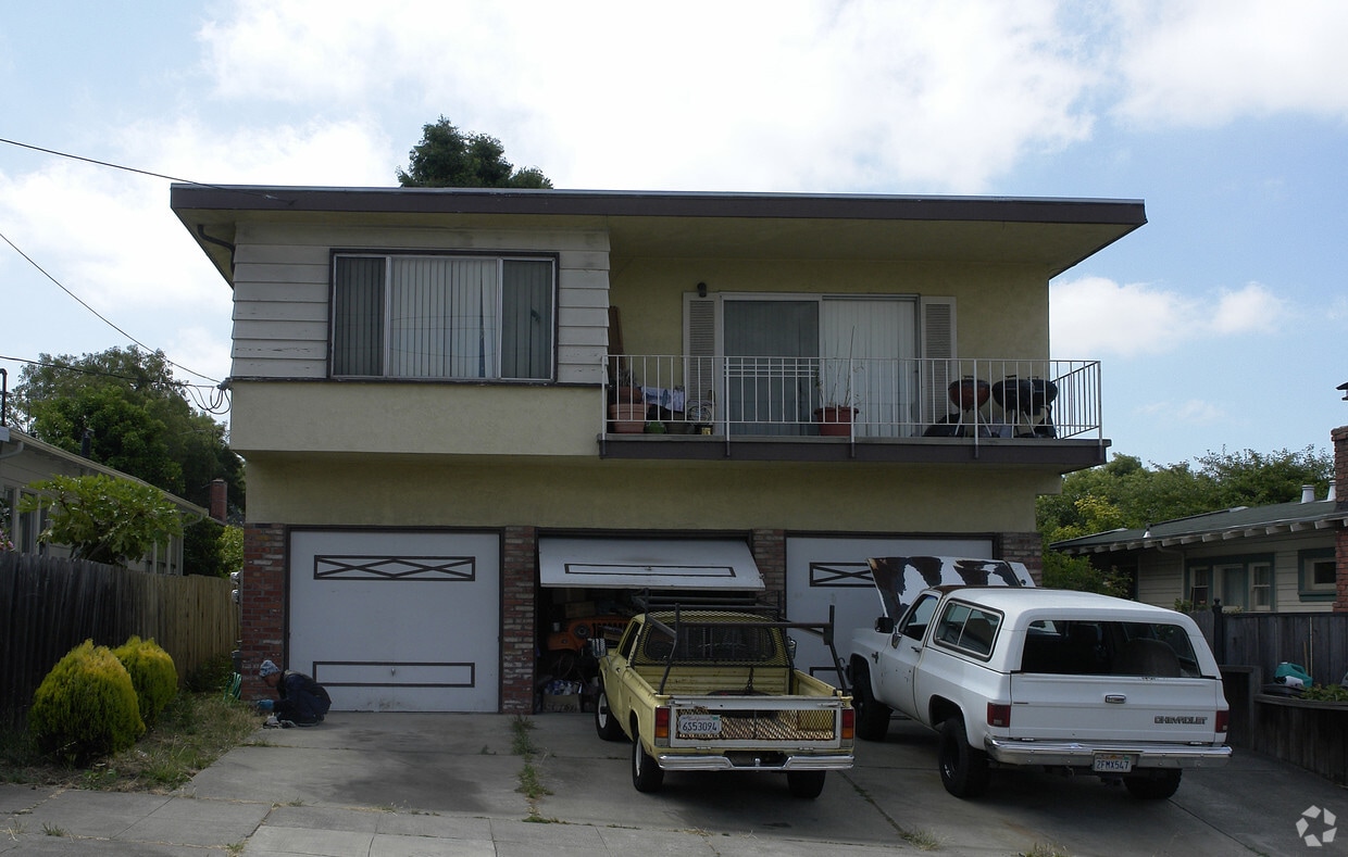 Primary Photo - 3940 Midvale Ave