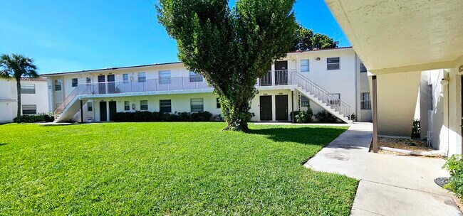 Foto del edificio - 3234 Coral Ridge Dr