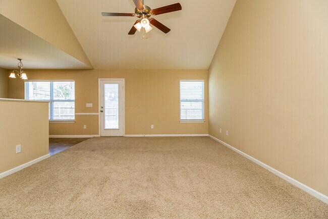 Foto del edificio - 8006 Alydar Ct