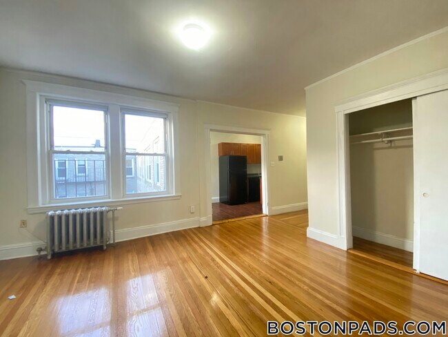 Building Photo - 1167 Boylston St