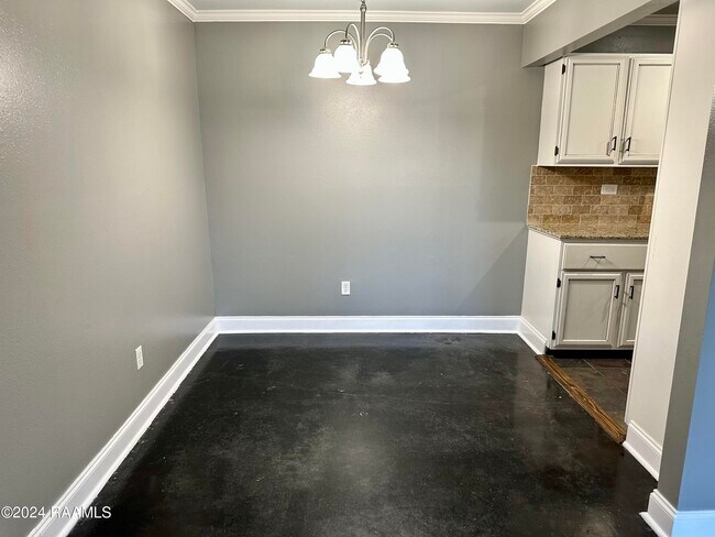 Building Photo - 200 Lodge Dr