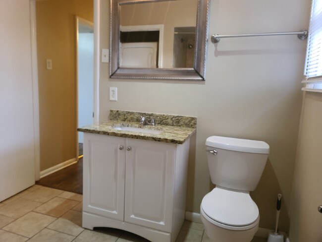 Foto del edificio - 2539 Hillsboro Ave