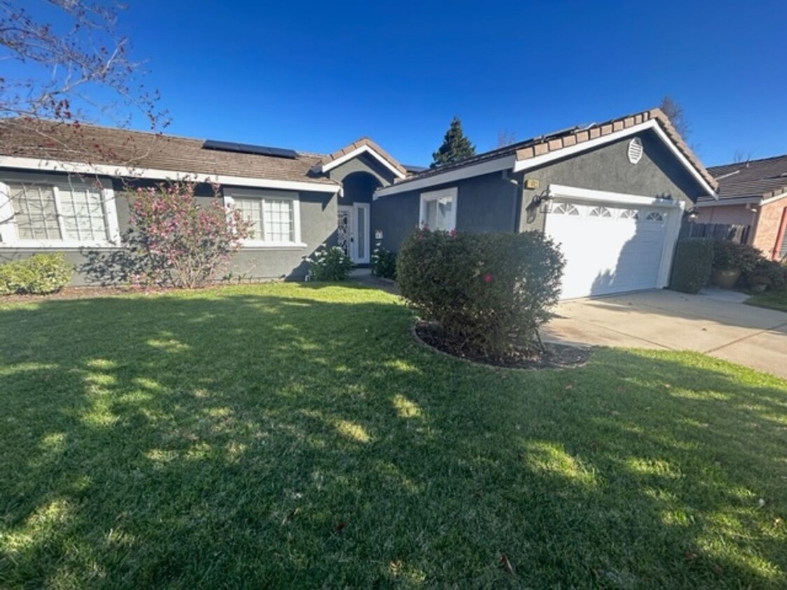 Primary Photo - Spacious 3 Bedroom House in San Leandro