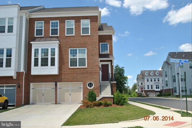 Building Photo - 43582 Heritage Gap Terrace