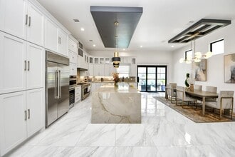 Building Photo - 3520 Beauchamp St