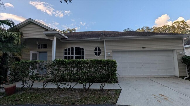 Foto del edificio - 2606 Fiddlestick Cir