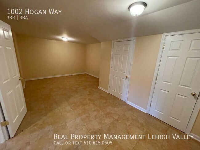 Foto del edificio - 1002 Hogan Way