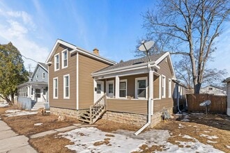 Building Photo - 520 Ceape Ave