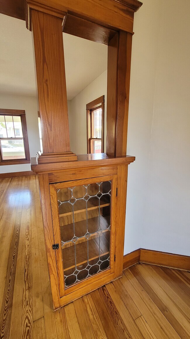 Foto del edificio - 503 S Bismark St