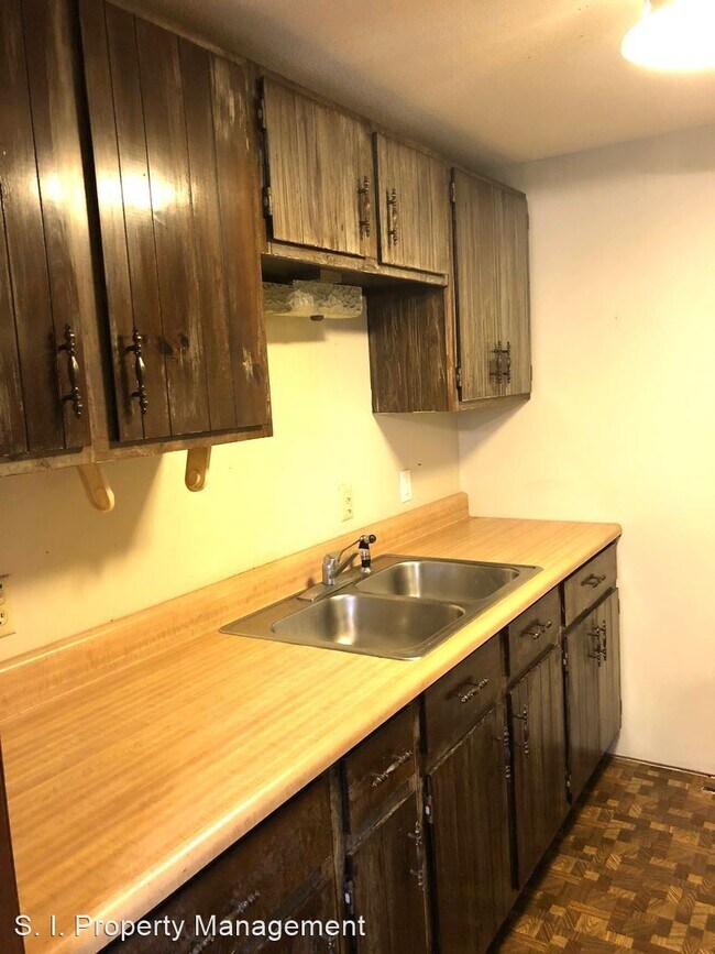 Building Photo - 105 N Violet Ln